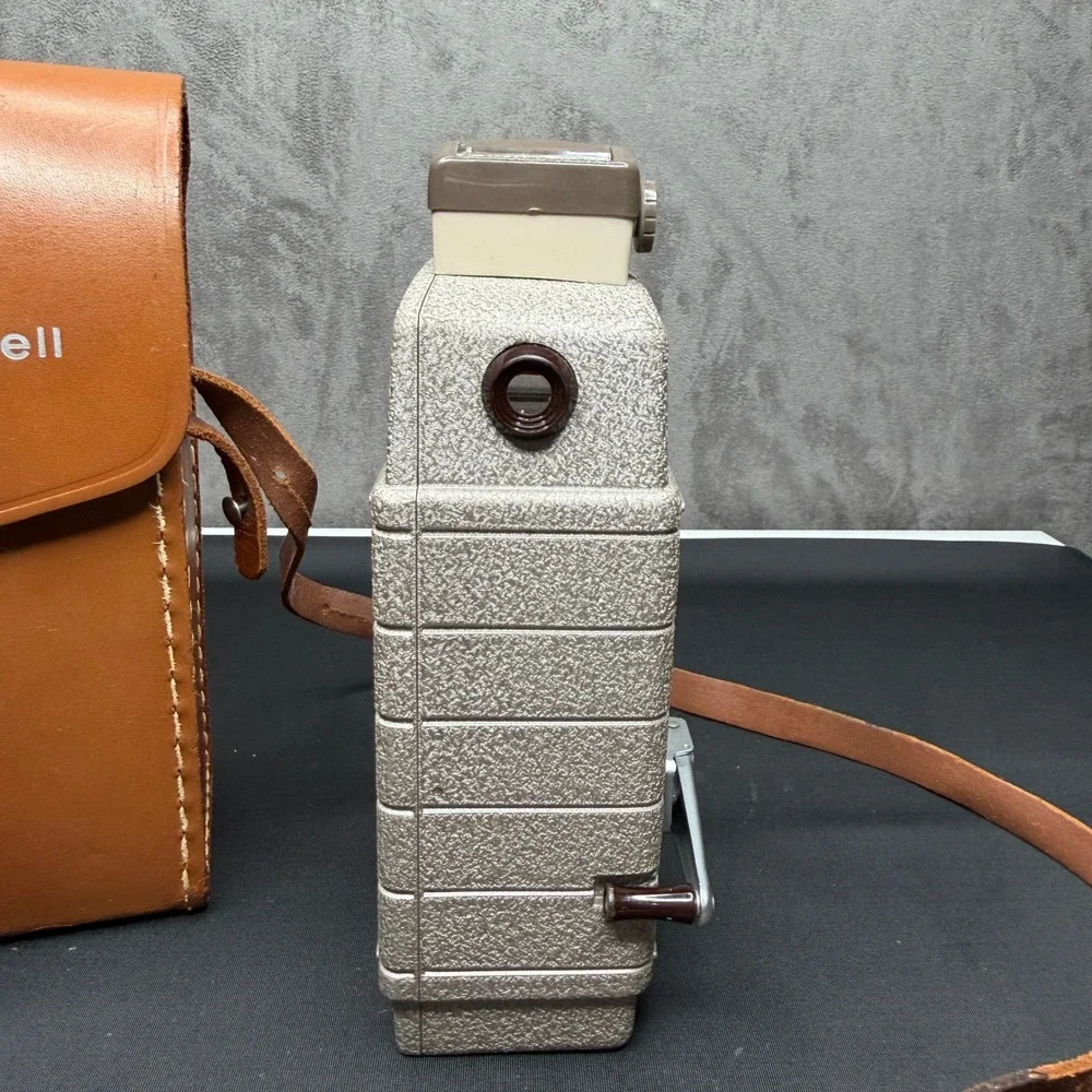 Bell & Howell One-Nine 8mm‎ Movie Camera Unisex OS Brown Leather Case Vintage
